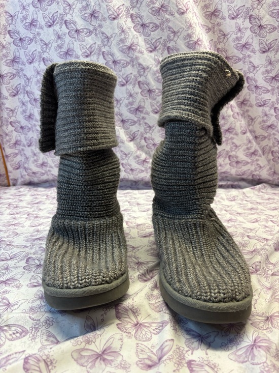 UGG Shoes - 🌀UGG Classic Cardy Knit Gray Boots
